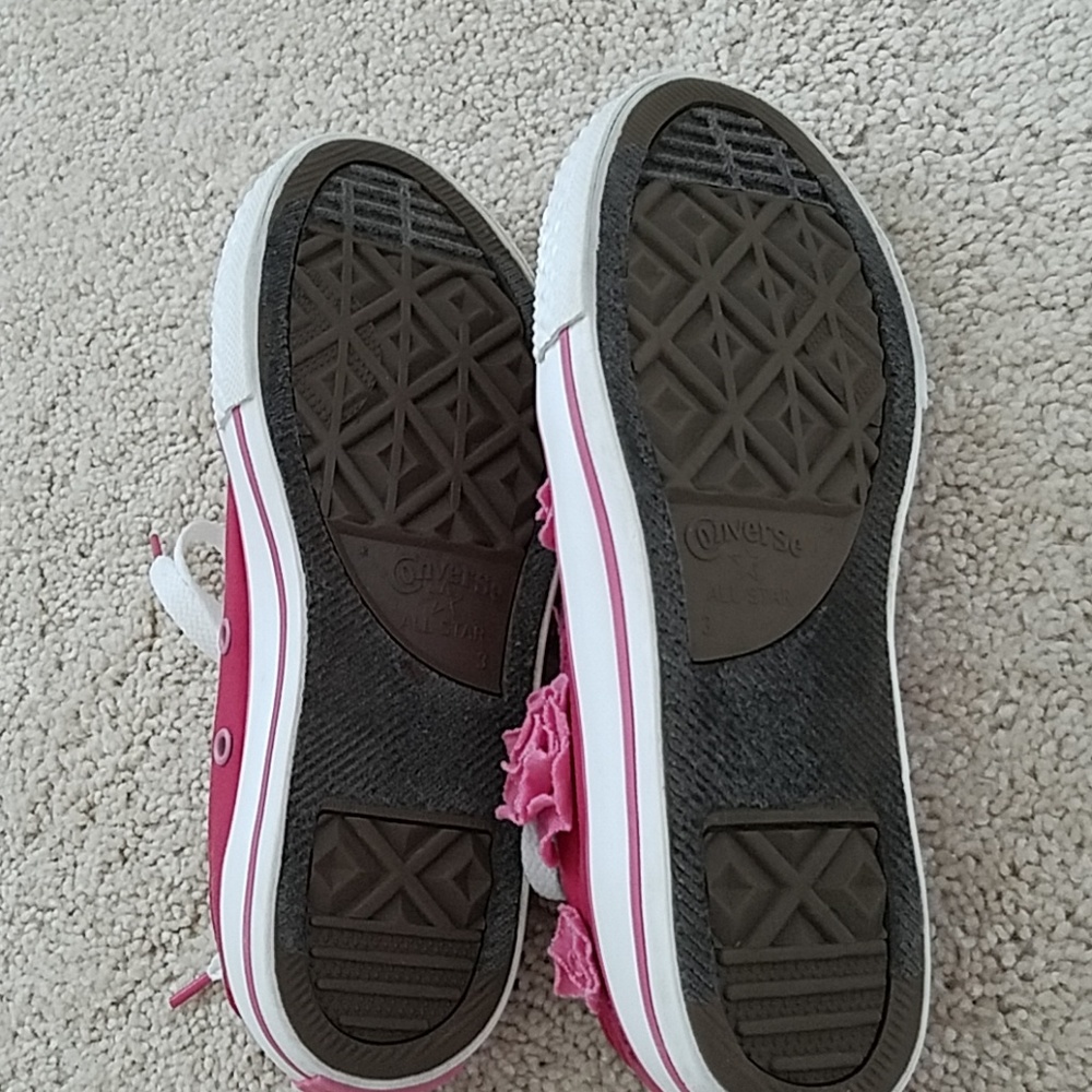 Converse shoes - Picture 5 of 6